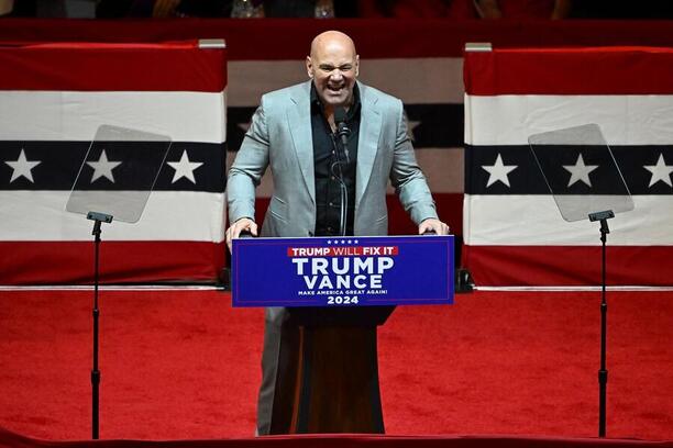 Šéf UFC Dana White podporuje v prezidentských voľbách Donalda Trumpa.